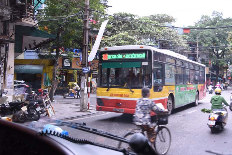 como ir del aeropuerto al centro de hanoi