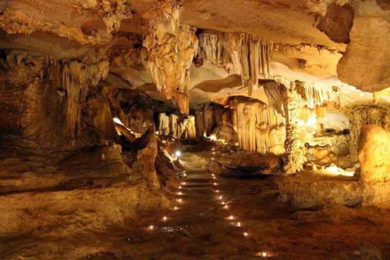 cueva de thien canh son bahia de halong