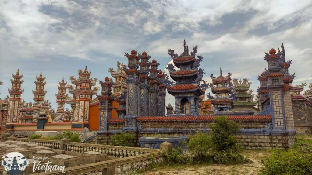 cementerio de ang ban en hue vietnam
