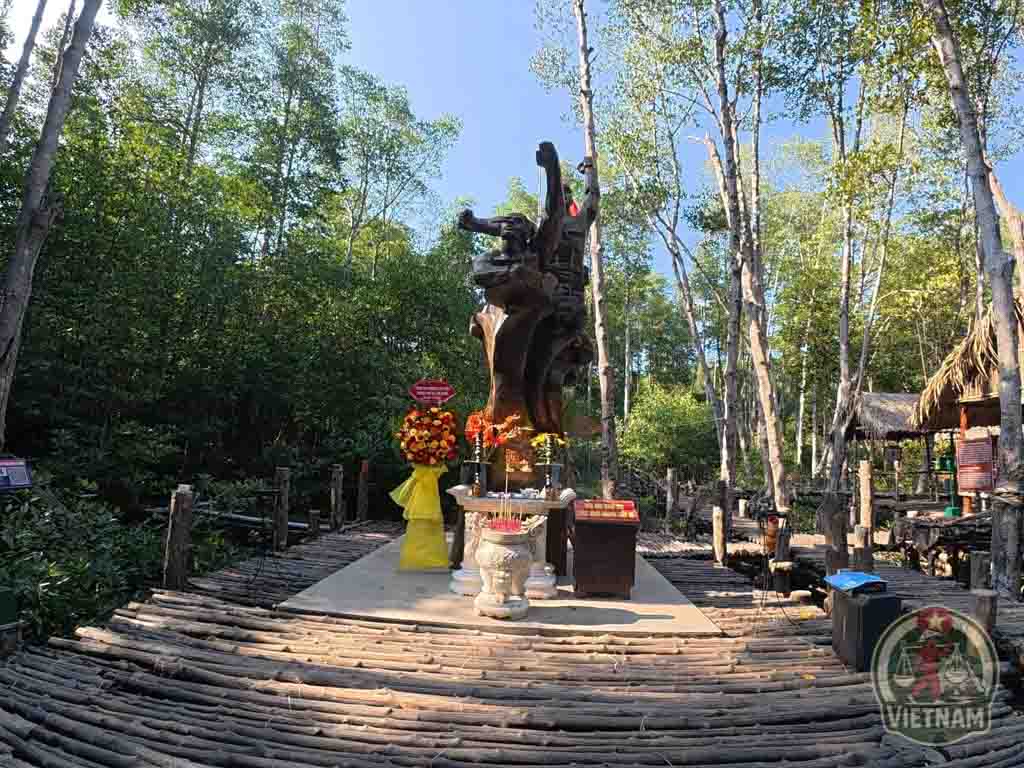 Monumento a los caídos en la base militar de Can Gio