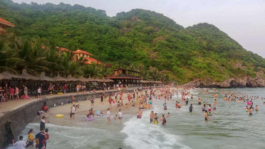 cat ba beach