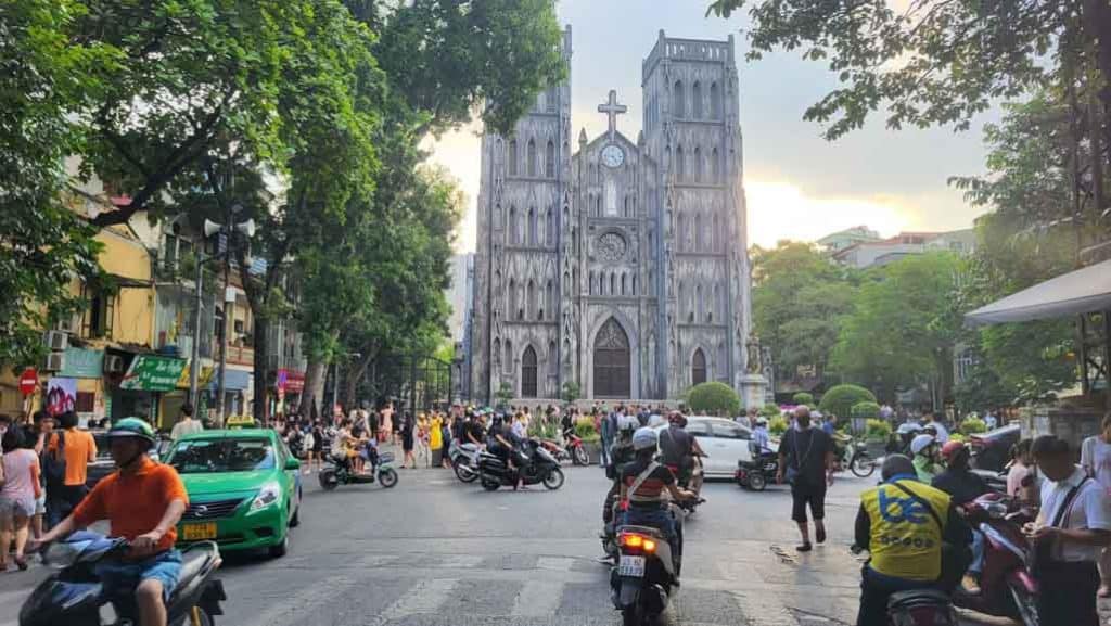 catedral de san jose en hanoi