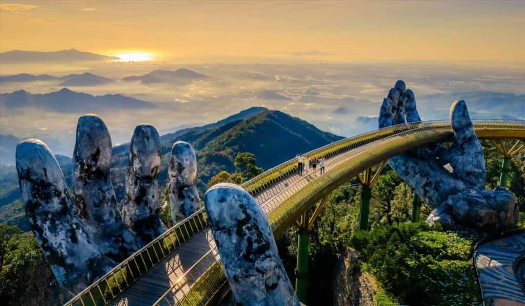 danang golden bridge