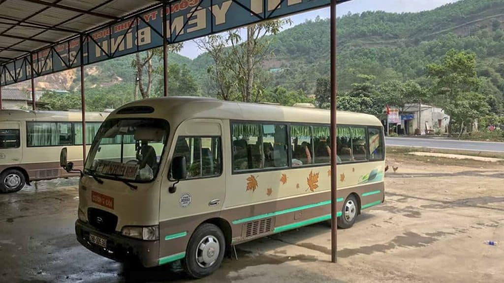 autobus local de hanoi a mai chau