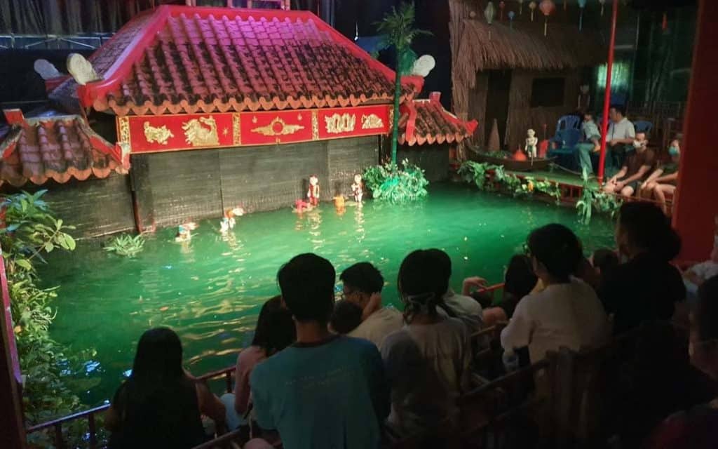 teatro marionetas de agua en hanoi