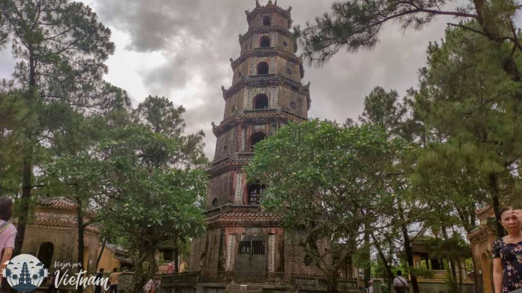tien-mu-pagoda-en-hue-vietnam