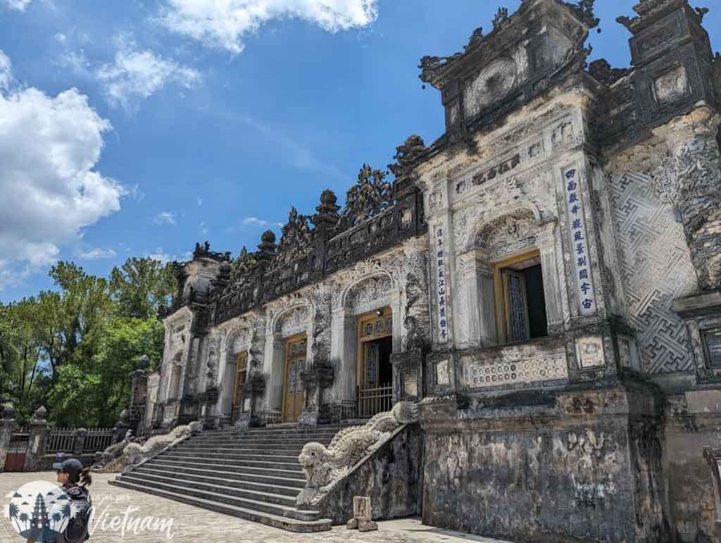 tumbas imperiales en hue vietnam
