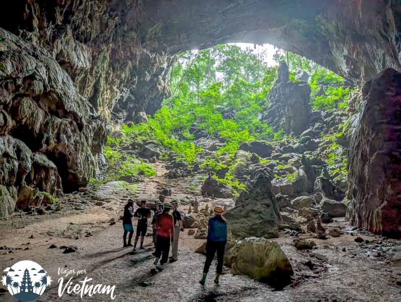 elephant cave, phong nha